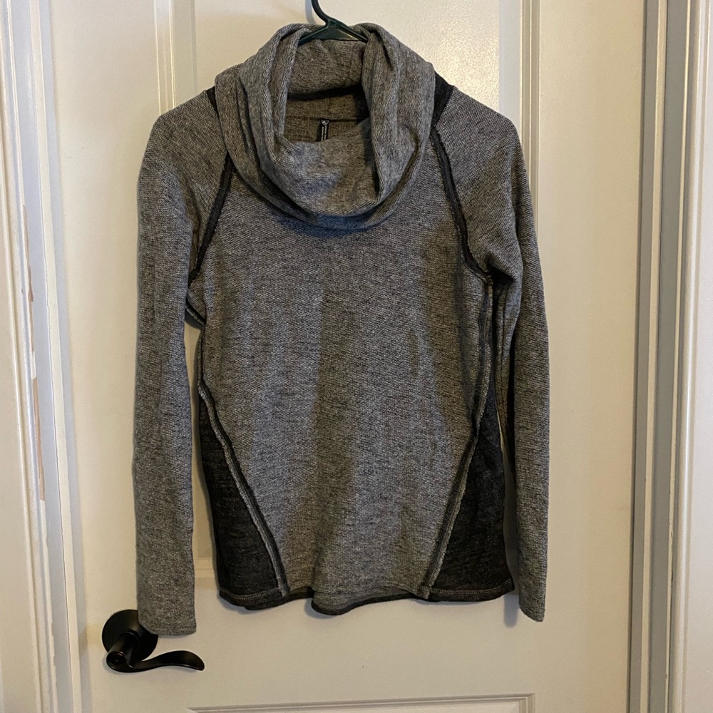 Kuhl Lea Gray Cowl Neck Women's Pullover